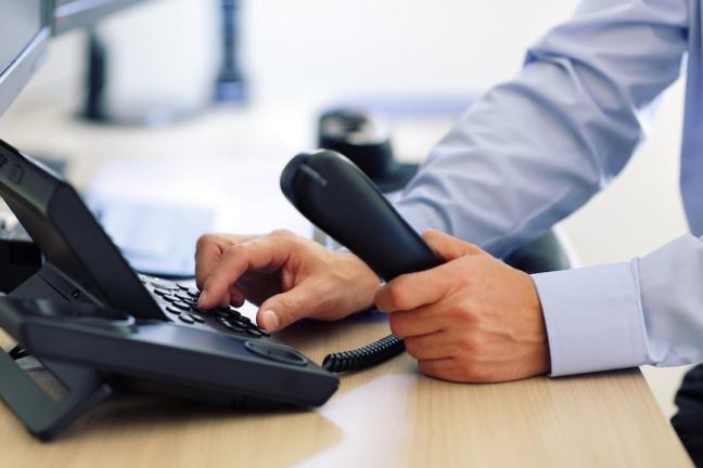 13 Common Challenges in Business VoIP Deployment 13 Common Challenges in Business VoIP Deployment